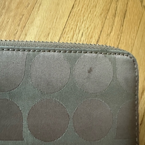 Vintage kate spade Logo tan colored Nylon Zip Around Wallet - Picture 5 of 6